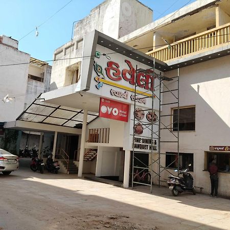 Hotel O Utsav Vadodara Exterior foto