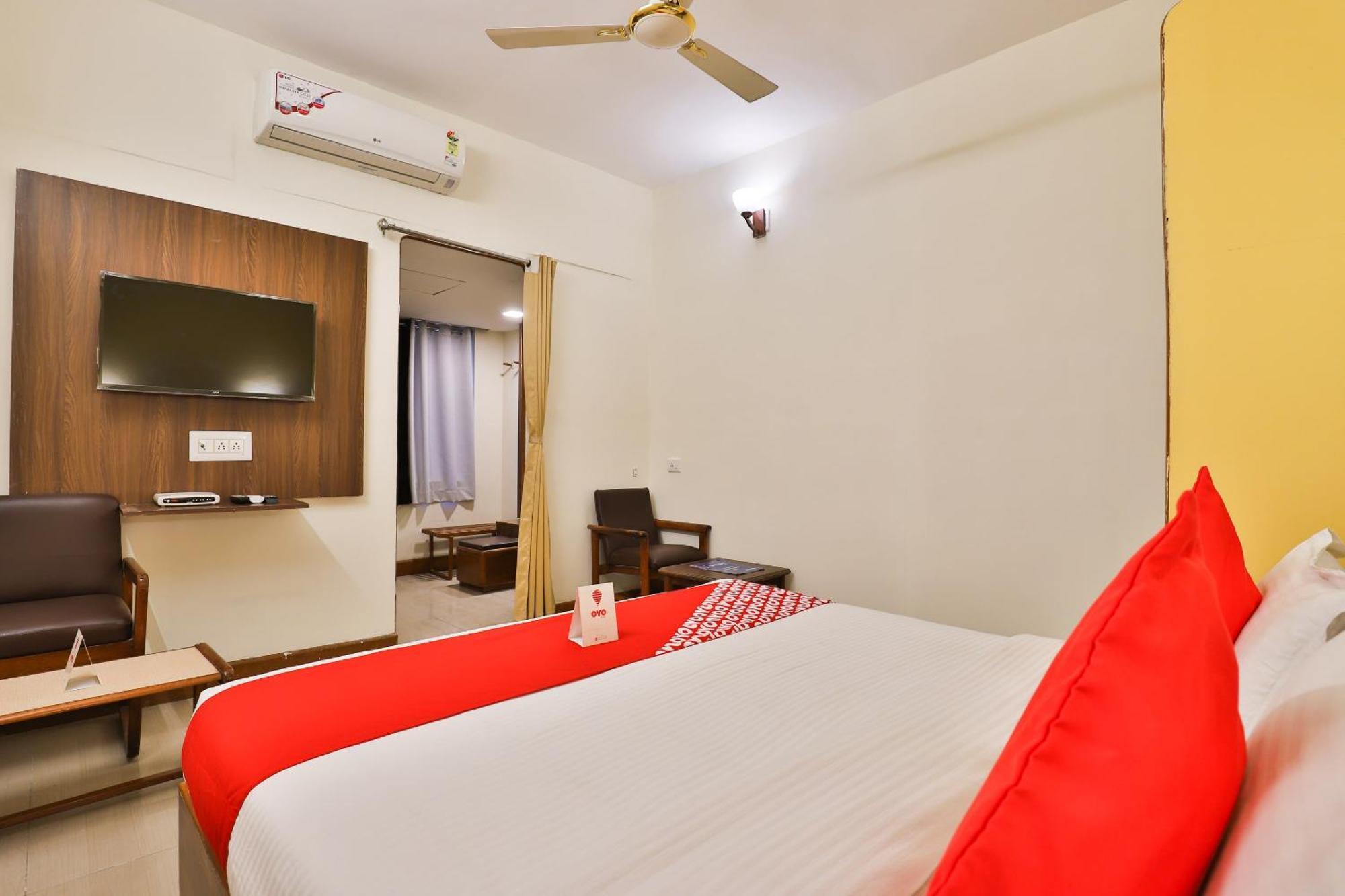 Hotel O Utsav Vadodara Exterior foto